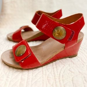 Taos Parade Red Ladies Sandals Size 38 (7-7.5)